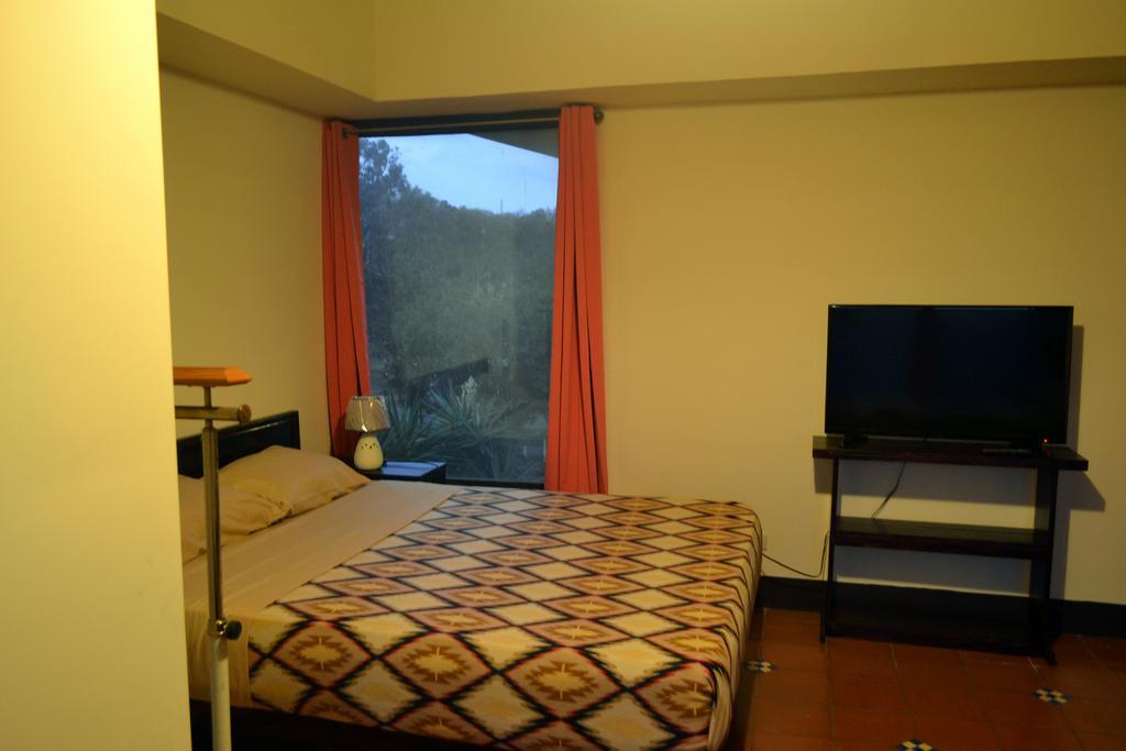 Hotel Columbus Сан-Хосе Номер фото